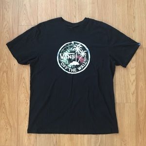 Vans Men’s T-shirts. Size: XL